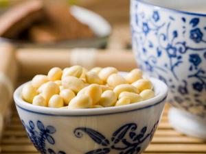 榨豆?jié){的豆渣可以吃嗎？什么人不能吃豆渣？