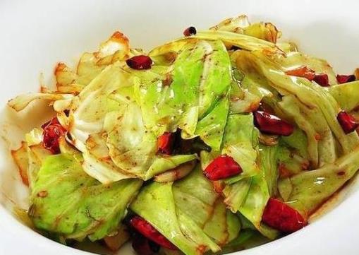 手撕包菜炒不出水是怎么回事?手撕包菜放陳醋還是白醋