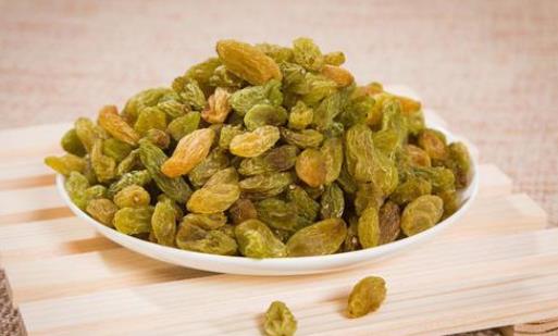 葡萄干聞起來有味道正常嗎?葡萄干吃多了會怎樣?