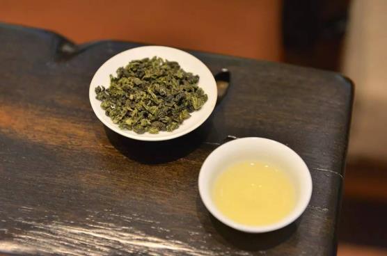 烏龍茶什么時(shí)候喝比較好?喝烏龍茶要注意什么?
