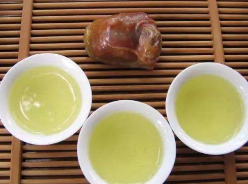 烏龍茶什么時(shí)候喝比較好?喝烏龍茶要注意什么?
