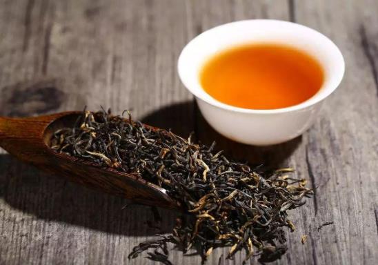 烏龍茶和普洱茶哪個減肥效果好?烏龍茶適合什么季節喝?