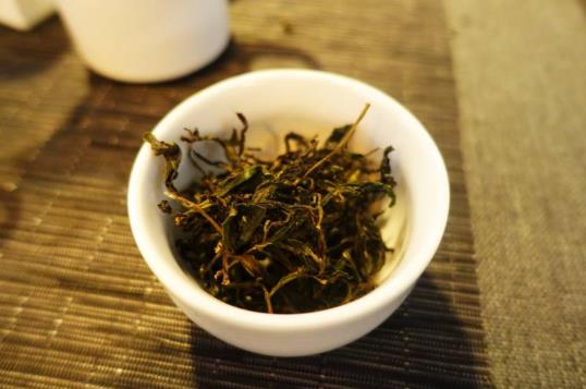 烏龍茶和普洱茶哪個減肥效果好?烏龍茶適合什么季節喝?
