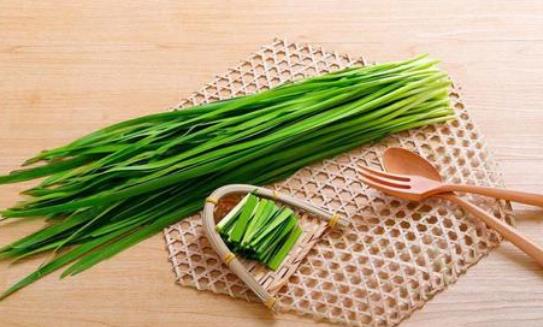 吃韭菜吃多了為什么會燒心?吃韭菜有哪些好處?
