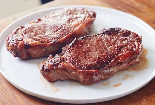 牛肉解凍后還能再冷凍嗎?煎牛排沒(méi)有黃油可以用什么代替?