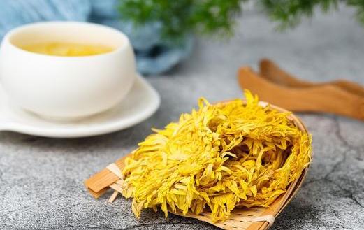 菊花茶安神還是提神 菊花茶適合什么季節什么時間喝