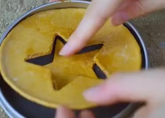 魷魚(yú)游戲糖餅為什么這么火?做魷魚(yú)游戲糖餅要加多少水?