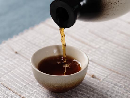 男人喝黃酒對性功能有影響嗎?體內濕氣重能喝黃酒嗎