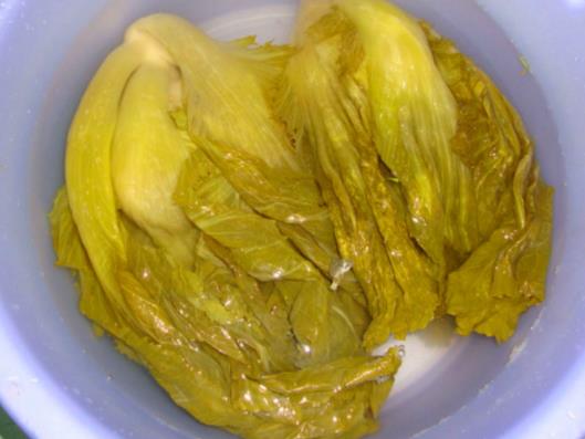 酸菜和泡菜是一個(gè)東西嗎?腌酸菜可以放白醋嗎