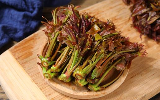 香椿有點(diǎn)老可以吃嗎 上火能吃香椿炒雞蛋嗎