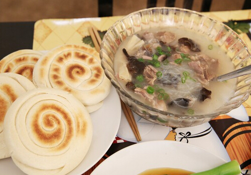 羊肉泡饃怎么做?羊肉泡饃的制作方法