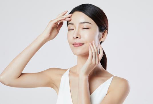 眼部細紋是怎么產(chǎn)生的?為什么會有眼袋?