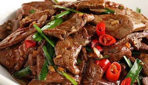 飲食對于身體的影響很大 12種常見的毀容食品要知道