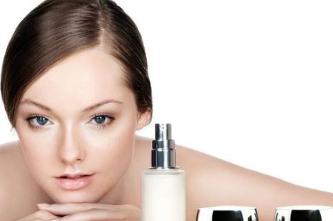 精華液有什么護膚功效 正確使用精華液的方法和步驟