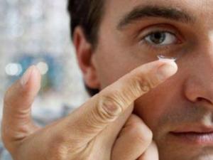 哪些情況不適合戴隱形眼鏡？戴隱形眼鏡的注意事項(xiàng)