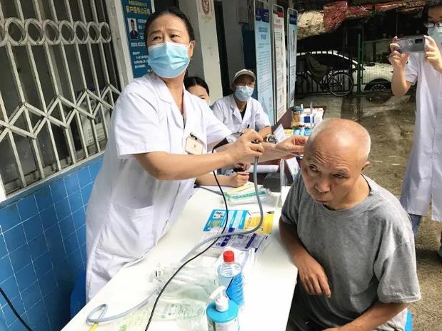 成都民生耳鼻喉專科醫(yī)院公益義診惠及周邊社區(qū) 愛心覆蓋四川省