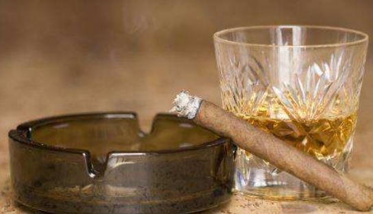 引發(fā)直腸癌的的原因有哪些?怎么預(yù)防直腸癌?