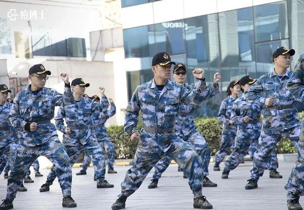 軍訓(xùn)結(jié)營||痘博士“集團(tuán)軍”上陣,鑄造中國強(qiáng)企典范