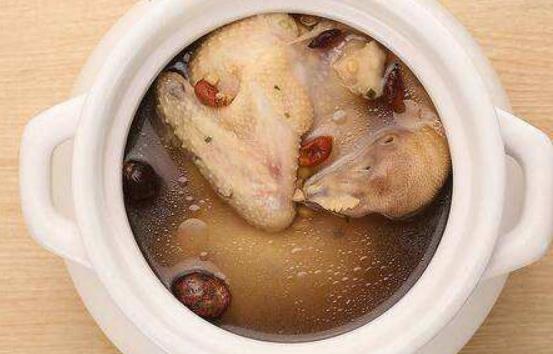 為什么都說術后喝鴿子湯好?鴿子湯有哪些功效?