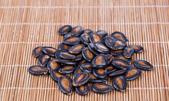 西瓜子吃多了會上火嗎?吃西瓜子有哪些好處?