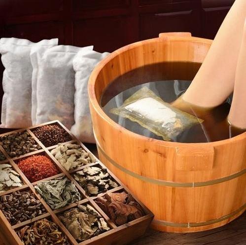 苗康樂養(yǎng)生館解析浴足的幾大保健作用