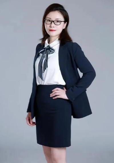 重慶美萊整形美容醫(yī)院鄭楠醫(yī)生接受脫口秀節(jié)目《女魔頭駕到》專訪