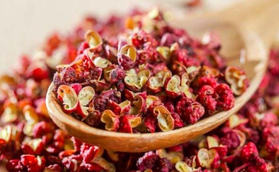 花椒可以天天泡腳嗎?花椒泡腳有哪些功效?