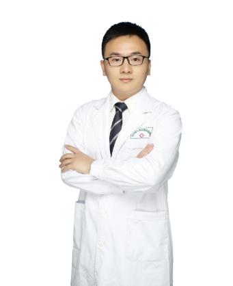 銀偉男的手術風格怎么樣?雙眼皮肋軟骨隆鼻