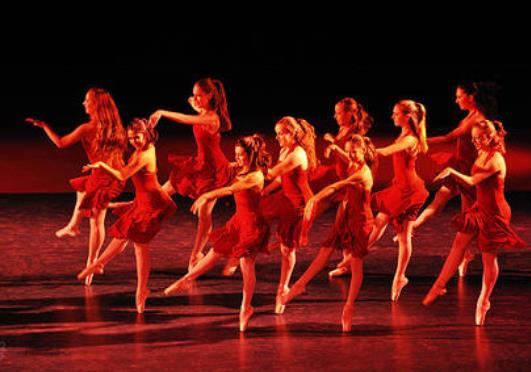 爵士舞改善駝背多久見效?怎么避免跳爵士舞腿粗