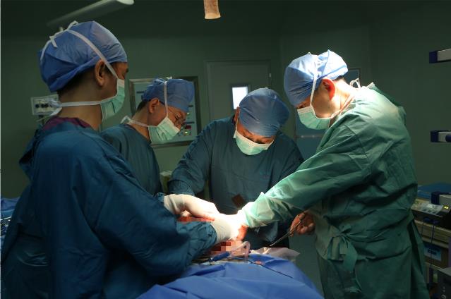 暨南大學附屬復大腫瘤醫院:最沉穩的背影,為生命而“站”