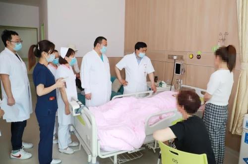 西安國際醫學中心醫院整形醫院成功實施全國首例手術達芬奇機器人性別重置手術