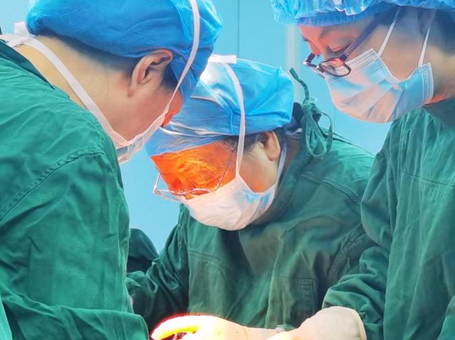 腺肌癥應(yīng)該如何治療 孫愛達保宮團隊回答