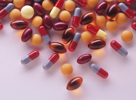 藥丸粘在一起還能吃嗎?用茶葉水吃藥會影響藥效嗎?