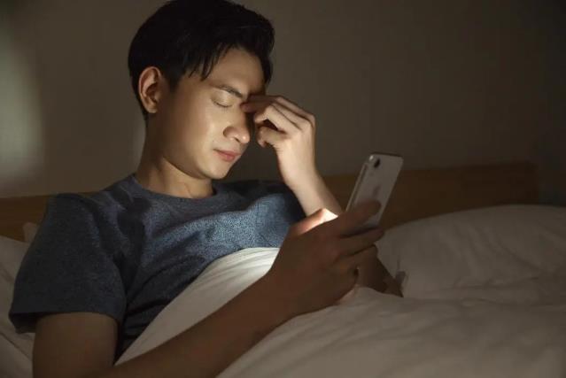 男生熬夜補充維生素很重要!湯臣倍健男士多種維生素片如何?