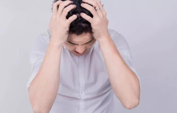 為什么男性白癜風更容易擴散?新軍都醫(yī)院男性白癜風診療專家趙河臣主任總結了這些原因