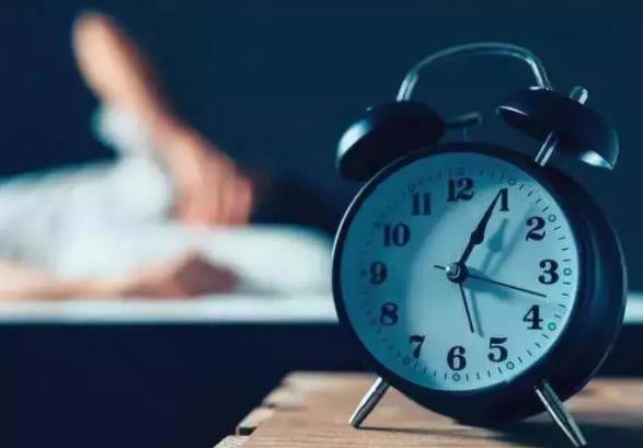 失眠到5點還有必要睡嗎?閉著眼睛沒睡著算不算熬夜