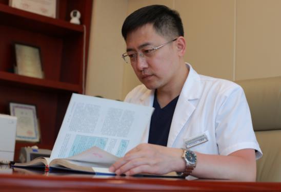 劉靖濤醫(yī)生劃重點(diǎn):為什么有人做完腰腹吸脂效果好,有人做完變化不大?