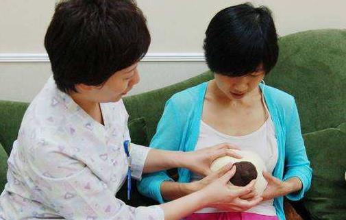 保姆偷喝女主人母乳被辭退 母乳的營養價值