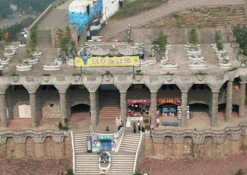 世界上最大的廁所,重慶最牛廁所可以同時(shí)容納1000人!