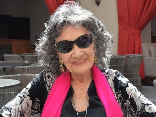 世界最老的瑜伽教練,99歲的她看起來特別美
