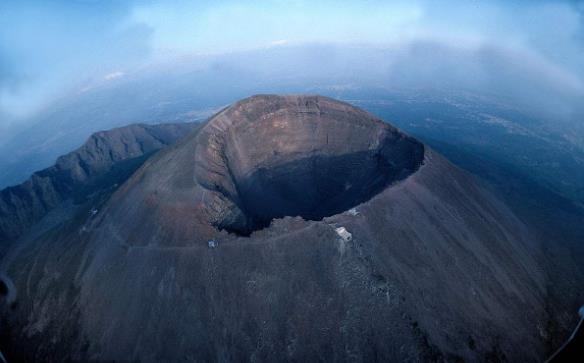 世界上最著名的活火山 維蘇威火山在哪里 維蘇威火山的噴發歷史
