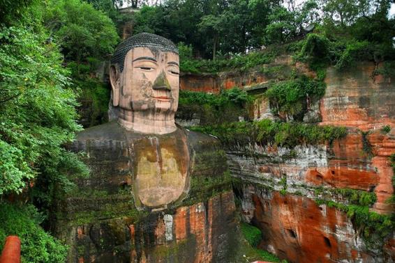 世界上最大的石刻佛像 樂山大佛高71米 國家5A級旅游景區