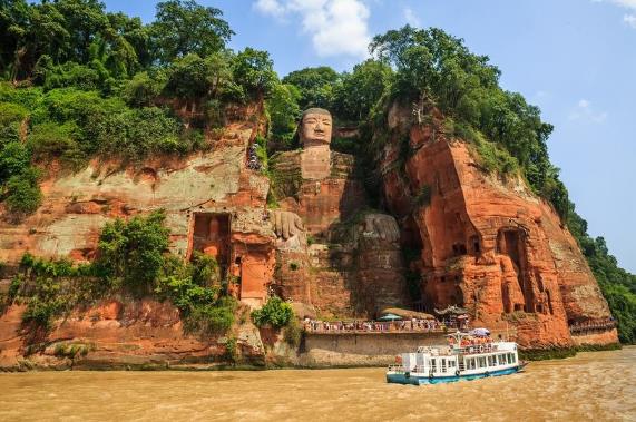 世界上最大的石刻佛像 樂山大佛高71米 國家5A級旅游景區