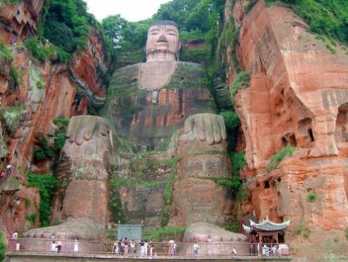 世界上最大的石刻佛像 樂山大佛高71米 國家5A級旅游景區