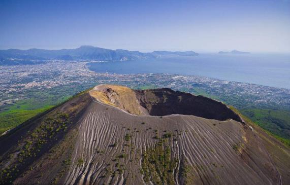 世界上最著名的活火山 維蘇威火山在哪里 維蘇威火山的噴發歷史