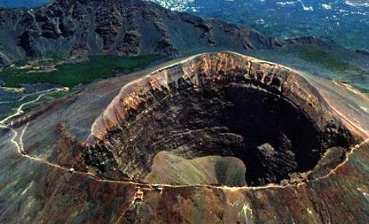 世界上最大的活火山口 意大利維蘇威火山爆發(fā)過五十多次