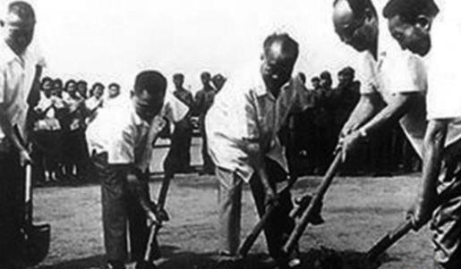 中國最早的地鐵 一波三折的北京地鐵1969年完工