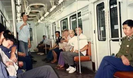 中國最早的地鐵 一波三折的北京地鐵1969年完工