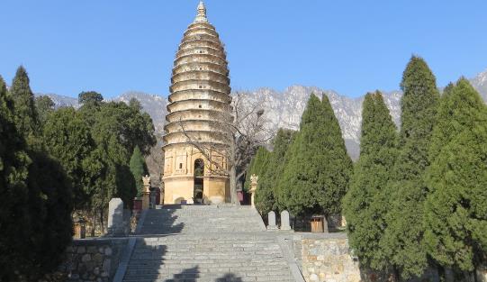 中國最早的密檐式磚塔 嵩岳寺塔建于公元509年