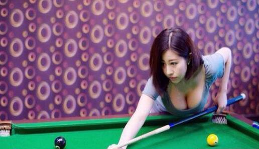 中國胸最大的臺球女裁判 呂萌希胸器秒殺潘曉婷